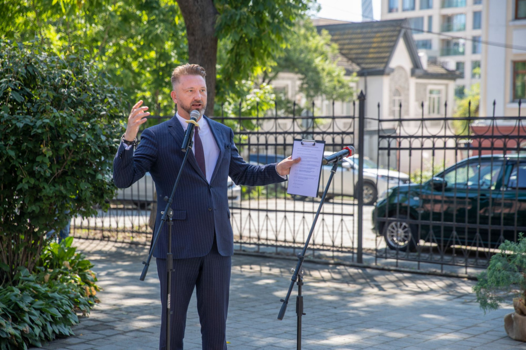 DOL-10.JPG